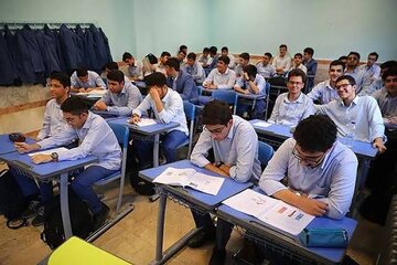 چالش تازه مدارس با موج فناوری؛ نسخه جدید وزارت آموزش‌وپرورش چیست؟