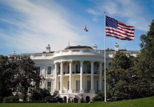 کاخ سفید: سیاست جدید خود در برابر ایران را اعلام کرد/ تکذیب گمانه‌زنی‌ها