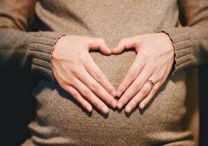 کدام ورزشها در بارداری ایمن و کدام خطرناک هستند؟