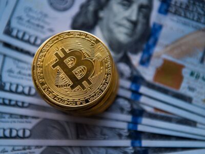 گزارش بلومبرگ از سقوط مجدد بیت کوین/ اعتماد سرمایه‌گذاران کاهش یافت