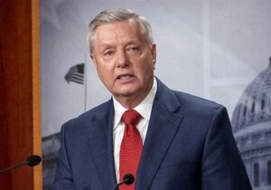 اعتراف بزرگ لیندسی گراهام به اشتباه بودن جنگ با ایران / براندازی ممکن نیست!