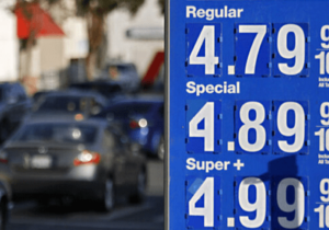 افزایش شدید قیمت بنزین/ ترامپ با دردسر تازه‌ای روبه‌رو شد