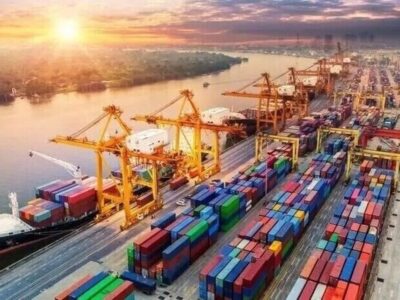 بنادر و گمرکات به صورت شبانه روزی فعال هستند