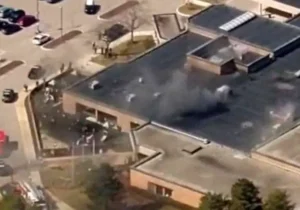 تیراندازی در یک کنیسه یهودیان در آمریکا + جزئیات