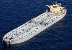 سی‌ان‌ان به نقل از یک مقام ایرانی / عبور محدود نفتکش‌ها بررسی می‌شود