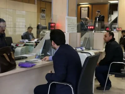 فوری/ ۲ بانک بزرگ مجبور به تخلیه شد