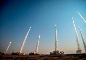 موج جدید حملات ایران به اسرائیل / صدای انفجار‌های پی‌درپی در تل آویو شنیده می‌شود