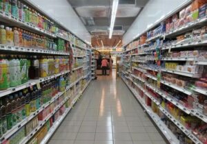 نبض آرام بازار در روزهای حساس؛ ۷۰۰ فروشگاه زنجیرهای در خدمت مردم