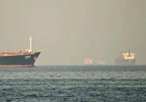 هند سه نفتکش ایرانی را در ازای عبور دو کشتی از تنگه هرمز آزاد کرد