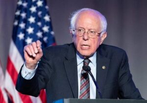 انتقاد سندرز از هزینه هنگفت آمریکا در جنگ / هزینه پیش‌بینی شده جنگ ایران ۱ تریلیون دلار است