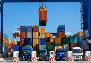 ترخیص ۲ میلیون تن کالای اساسی از بنادر و گمرکات استان هرمزگان در جنگ