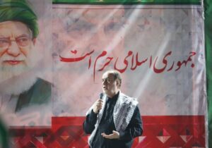 حاجی‌بابایی: تنگه هرمز و انرژی هسته‌ای ایران قابل مذاکره نیست