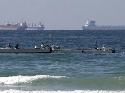 طرح سازمان ملل برای تنگه هرمز / برنامه تخلیه صد‌ها کشتی سرگردان در خلیج فارس