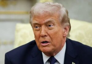 فوری / طرح استیضاح ترامپ با ۱۳ بند کلید خورد