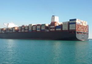 فوری/ عبور کشتی فرانسوی از تنگه هرمز تایید شد