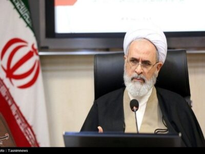 قدردانی آیتالله اعرافی از مواضع پاپ/ به رسالت مسیحیّت وفادار ماندید