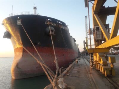 مجوز عبور کشتی‌های کالاهای اساسی و بشردوستانه از تنگه هرمز صادر شد