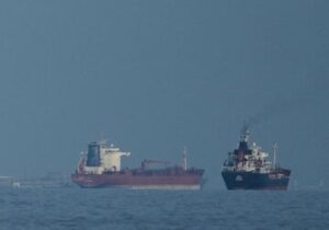 محاصره دریایی ایران قیمت نفت را شدیدا افزایش می‌دهد