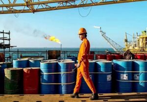 نفت ایران با چه قیمتی و چگونه به فروش می‌رسد؟ / آخرین وضعیت صادرات در محاصره دریایی