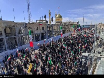 پرچم جمهوری اسلامی در حسینیه اعظم زنجان به اهتزاز درآمد