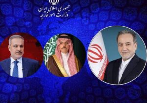 رایزنی دیپلماتیک عراقچی با همتایان ترکیه‌ای و عربستانی / عراقچی تجاوزات آمریکا را محکوم کرد
