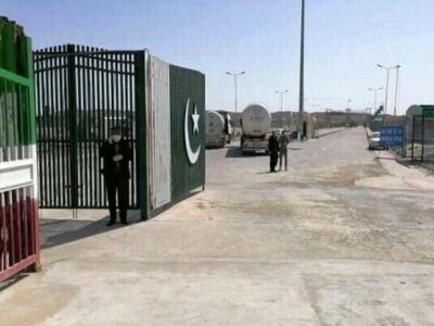 زمینگیر شدن ۴۰۰ کامیون ایرانی در مرز میرجاوه / ماجرا چیست؟