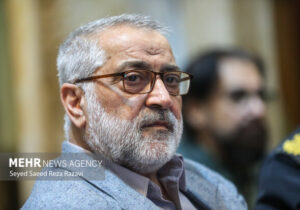 سردار شکارچی: هرچقدر مقاومت کنیم پیروزی‌ها بیشتر خواهد بود