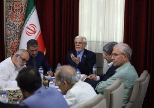 عارف: همه ارکان دولت باید گوش شنوای دیدگاه‌ دانشگاهیان باشد