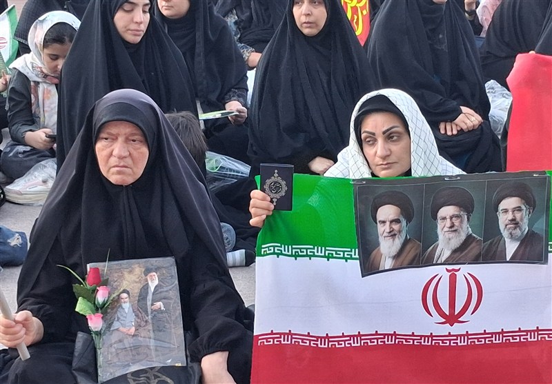اخبار استان لرستان , استان لرستان , اخبار شهرستان بروجرد , بدرقه آقای شهید ایران , تشییع آیت‌الله‌العظمی سید علی خامنه‌ای , شهید امام خامنه ای (ره) , 