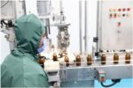بخشی از مشکلات دارو با نسخه‌های درون‌صنعتی حل شدنی نیست