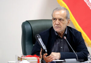 تجلیل رئیس جمهور از ۱۲ نامآور پزشکی ایران در آستانه روز پزشک
