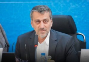 دبیر شورای‌ عالی مناطق آزاد در نشست فعالان اقتصادی ارس:
                مناطق آزاد باید با تکیه بر بخش خصوصی و بازنگری قوانین، به پیشران توسعه اقتصادی تبدیل شوند