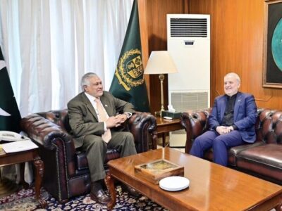 رایزنی وزیرخارجه پاکستان و سفیر ایران؛ تأکید بردیپلماسی جهت ثبات منطقه