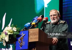 سرلشکر ایزدی:آمریکا خواب تصرف خاک ایران راببیند/ترامپ را مستأصل کردیم