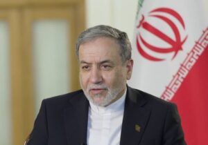 عراقچی انتصاب‌ فرماندهان عالی‌رتبه در نیروهای مسلح را تبریک گفت