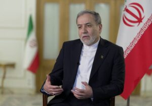 عراقچی: مردم ژاپن دولت خود را در قبال جنایات آمریکا پاسخگو کنند