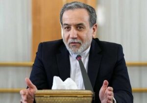 عراقچی: ملت ایران در جنگ ۴۰ روزه، درس بزرگی به جهان اسلام داد