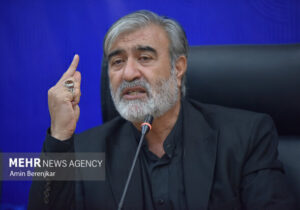 عزیزی: ملت ایران هرگز خیانت‌های همیشگی فرانسه را فراموش نمی‌کند