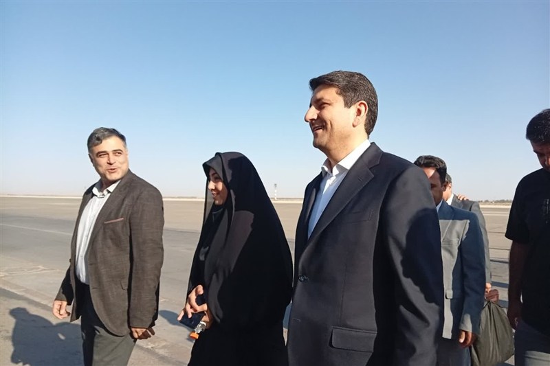وزیر ارتباطات وارد اصفهان شد/افتتاح پروژه فیبرنوری و میز هوش مصنوعی اخبار استان اصفهان , اخبار اصفهان , وزارت ارتباطات و فناوری اطلاعات جمهوری اسلامی ایران , هوش مصنوعی , سفر ,