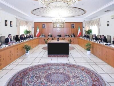 پزشکیان: صرفه‌جویی در مصرف بنزین را باید از دولت شروع کنیم