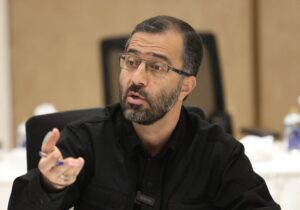 گودرزی: نباید دوقطبی کاذب صلح و جنگ ایجاد شود