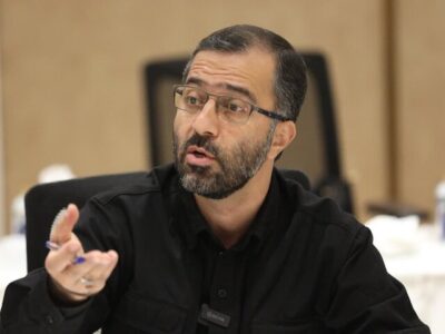 گودرزی: نباید دوقطبی کاذب صلح و جنگ ایجاد شود