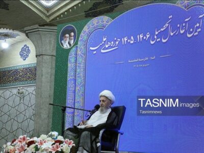 آیت‌الله سبحانی: انقلاب اسلامی جزئی از برکات حوزه علمیه قم است