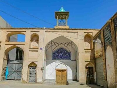 بقعه شهشهان؛آرامگاهی که شاه محمد برای عارف به دار آویخته ساخت