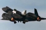 تصاویر ماهوارهای نشان میدهند یک هواپیمای SR-71 ناپدید شده / آیا پرنده سیاه دوباره پرواز میکند؟