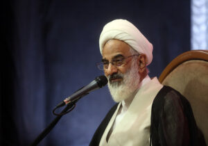 حاجیصادقی: شهدا برای جامعه حیات میآفرینند