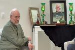 حضور قالیباف در منزل شهیدان خادمی و نصیرزاده