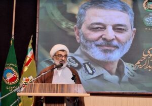 خسروپناه: باید الگوی حکمرانی دفاعی شهید موسوی تهیه و تدوین شود