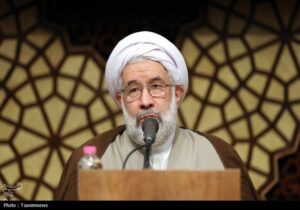 رهبر معظم انقلاب اشراف کامل بر تمام جزئیات کشور دارند