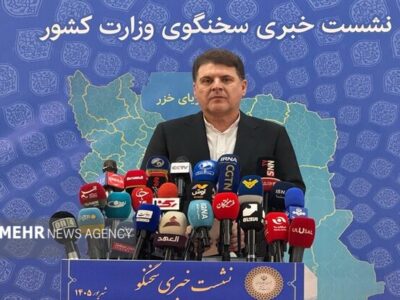 زینی‌وند: اکثر مردم خواهان دفاع عزتمندانه و مقاومت در مقابل دشمن هستند